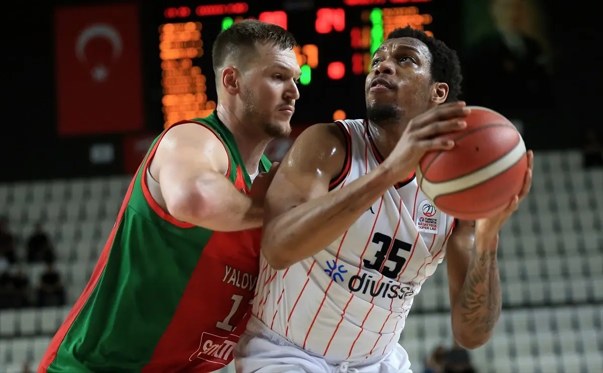 Manisa Basket Divissa Son Haftada Yalovaspor'u Mağlup Etti