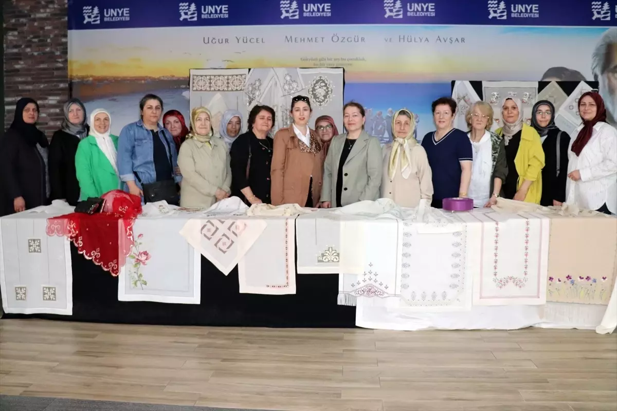 Ünye'de Anneler Günü El Emeği Sergisi Açıldı