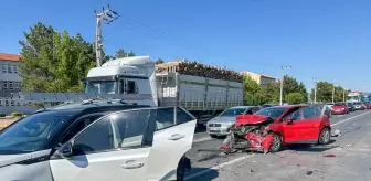 Uşak'ta Zincirleme Trafik Kazası: 7 Yaralı