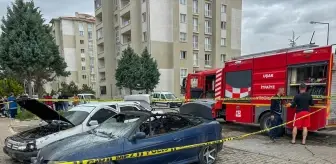 Uşak'ta Eşinin Otomobillerini ve Evi Kundaklayan Zanlı Aranıyor