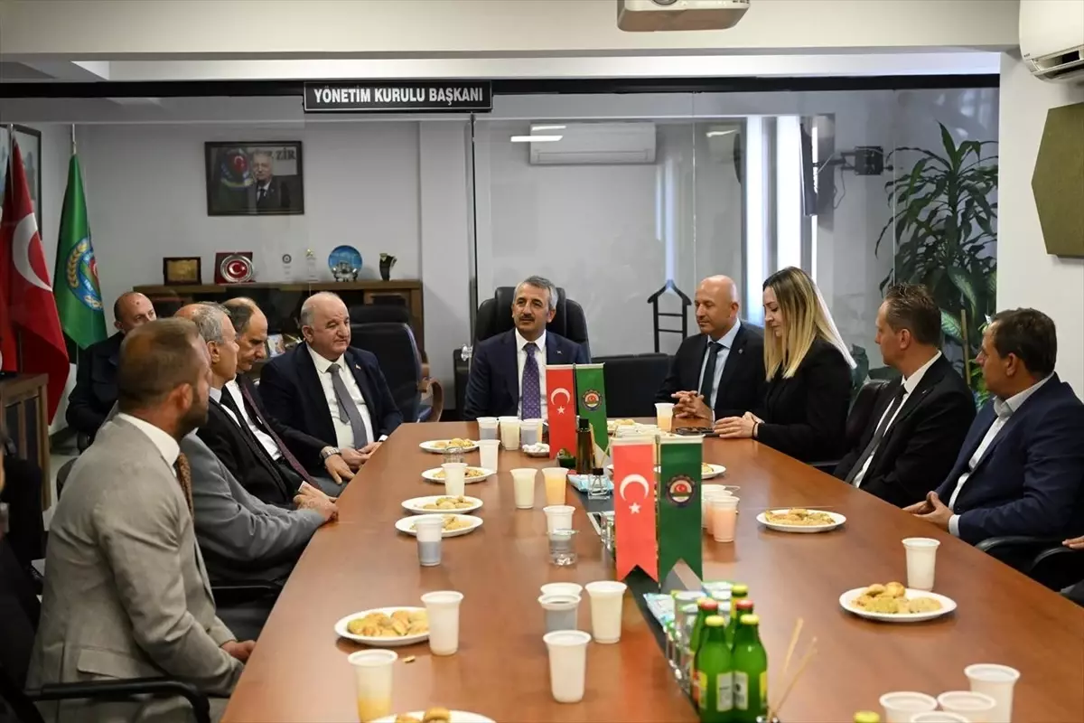 Edirne Valisi, Dünya Çiftçiler Günü'nde Üreticilerle Buluştu