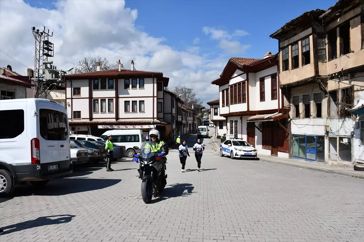 Vezirköprü'de 19 Mayıs Kros Yarışmaları Düzenlendi