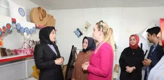 Viranşehir'de Kadın Kursiyerlerin Eserleri Sergilendi