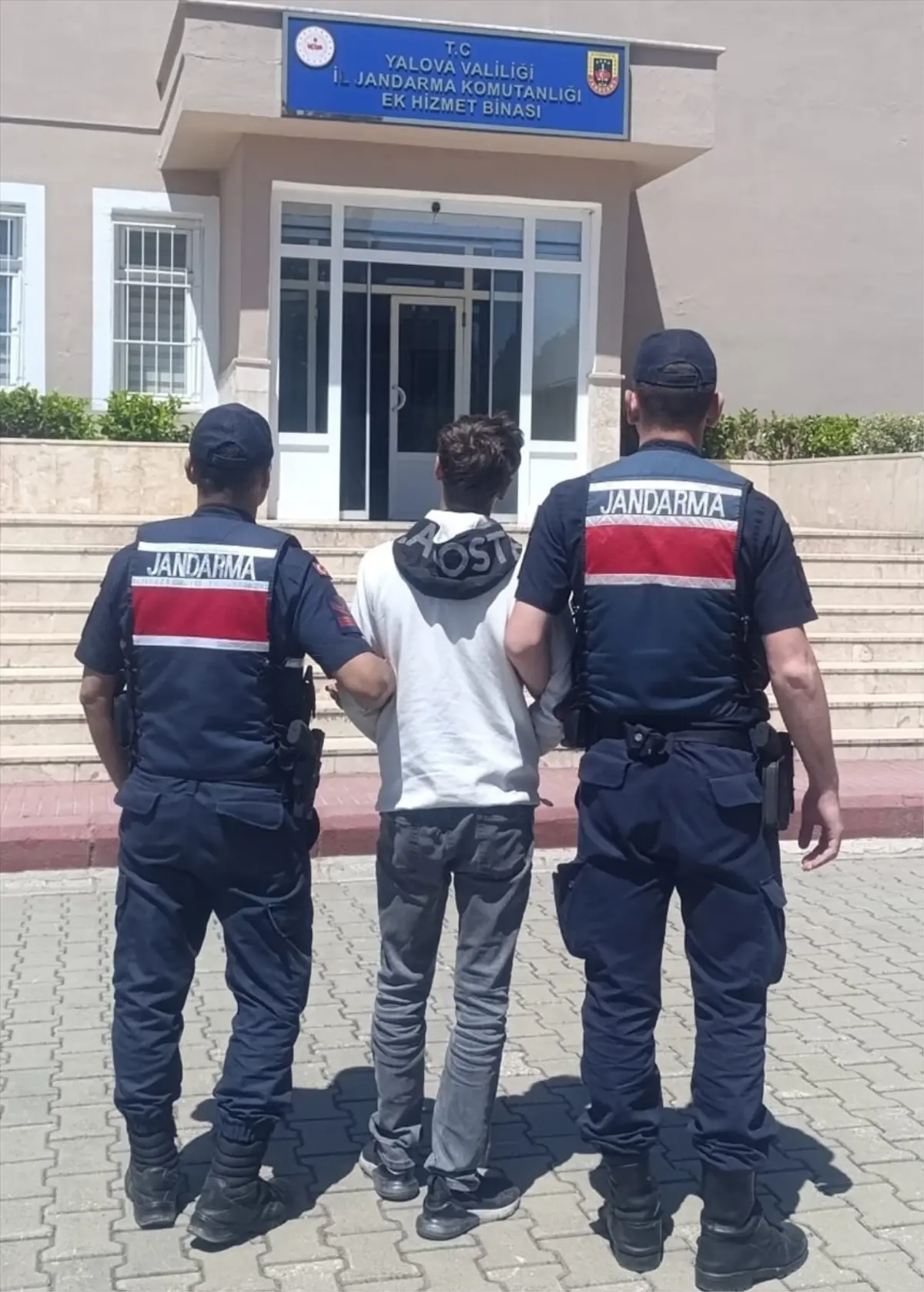 Yalova'da MİT Personeli Taklidiyle 10 Milyon Lira Dolandırıcılığı