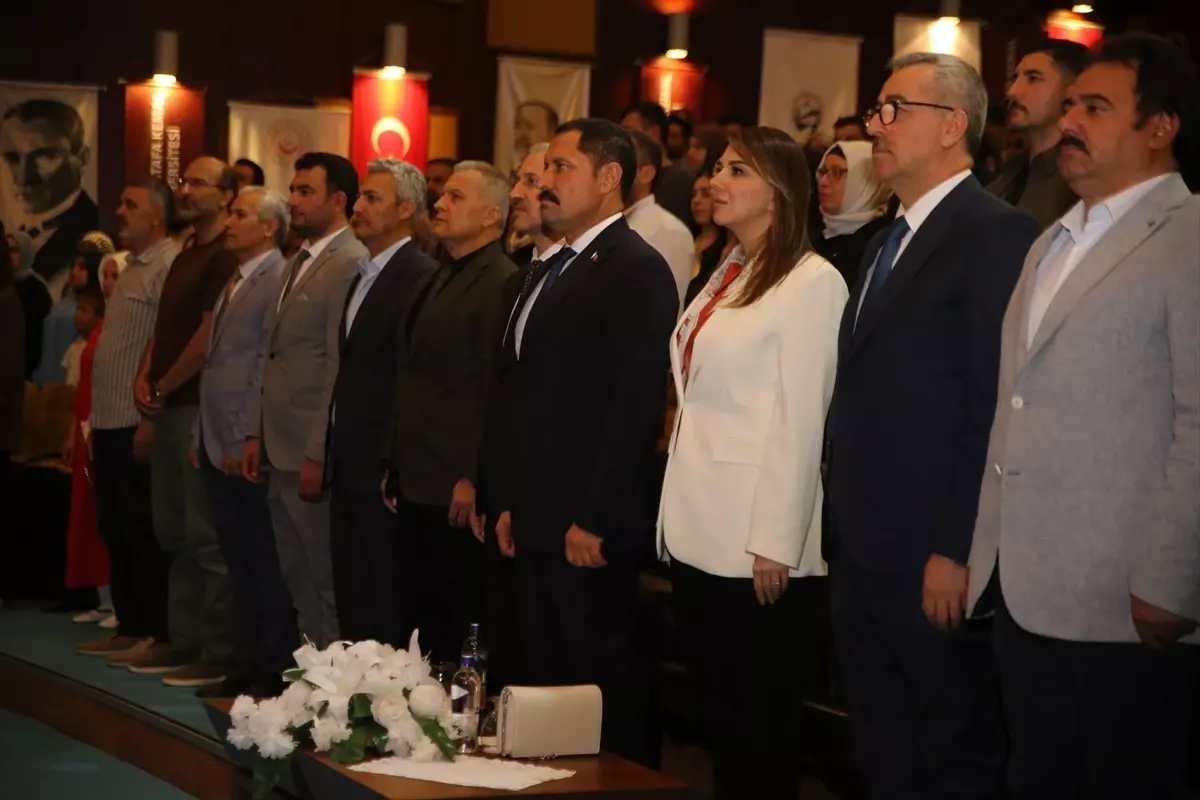 Hayati İnanç, Hatay'da Aile Yapısının Önemi Üzerine Söyleşi Gerçekleştirdi