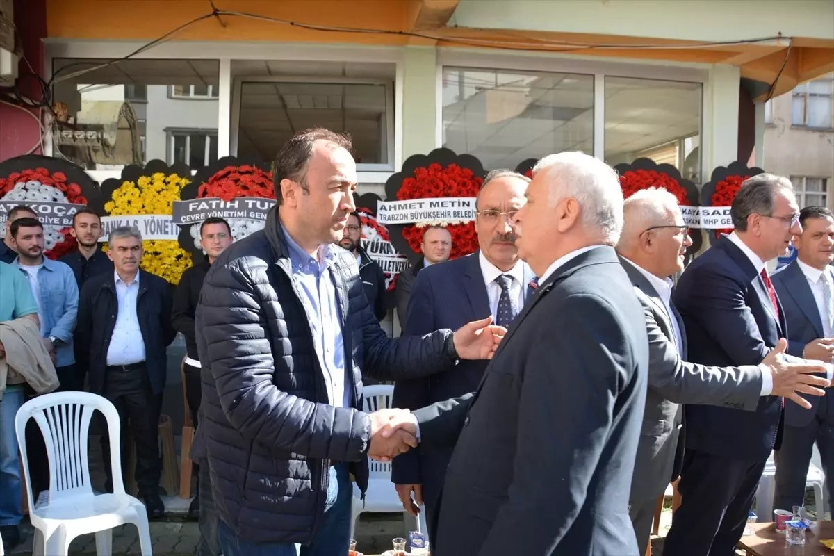 Çevre Bakanı Turan Konak'ın Annesi Hava Konak Toprağa Verildi