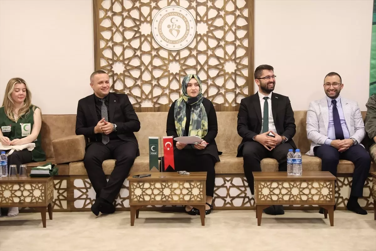 Bağımlılıkla Mücadelede Basının Rolü Tartışıldı