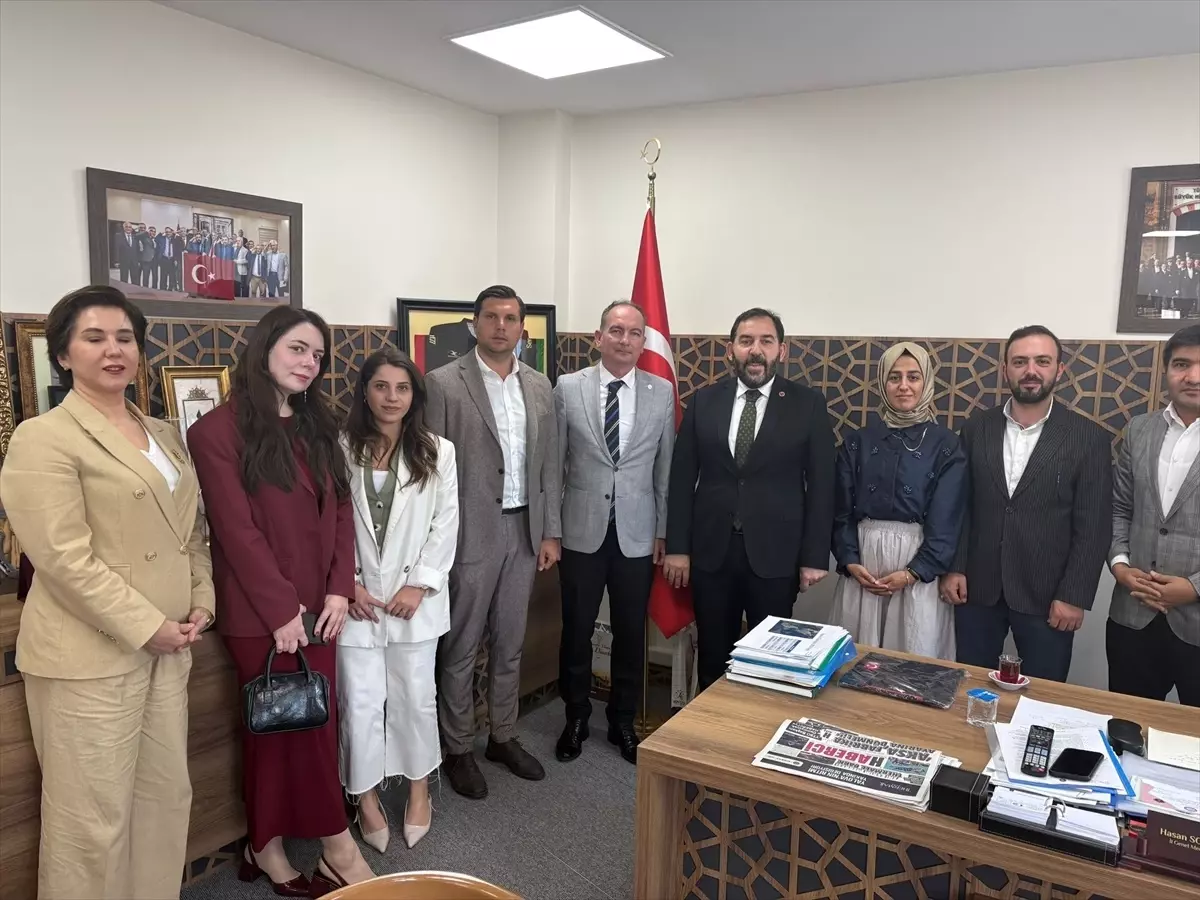 Yeşilay Yalova Şubesi, İl Genel Meclisi ve YTSO'yu Ziyaret Etti