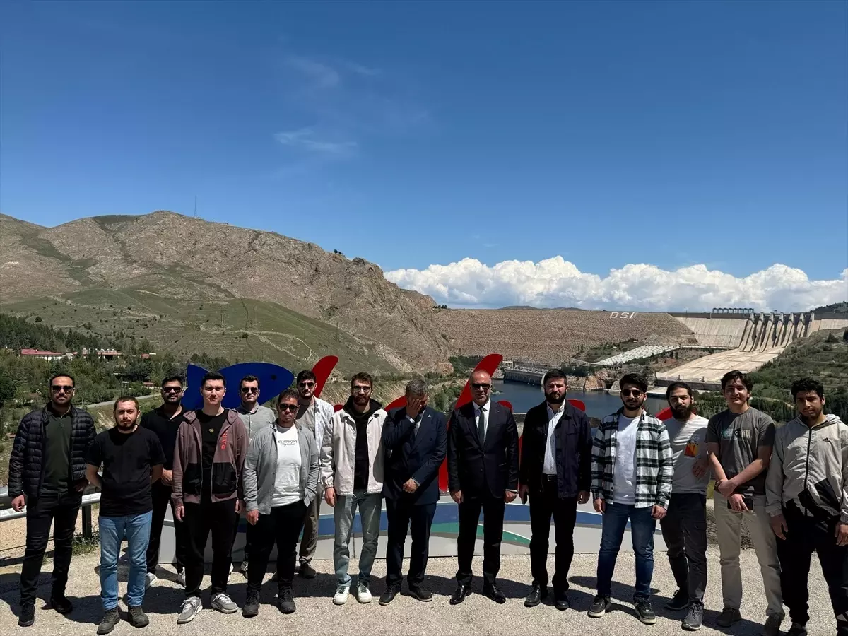 TDV Öğrencileri Keban Barajı'nı Ziyaret Etti