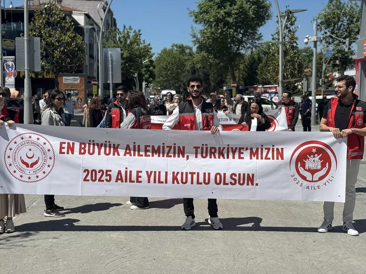 Zonguldak, Bolu, Karabük ve Sakarya'da 'Aile Haftası' kapsamında yürüyüşler düzenlendi