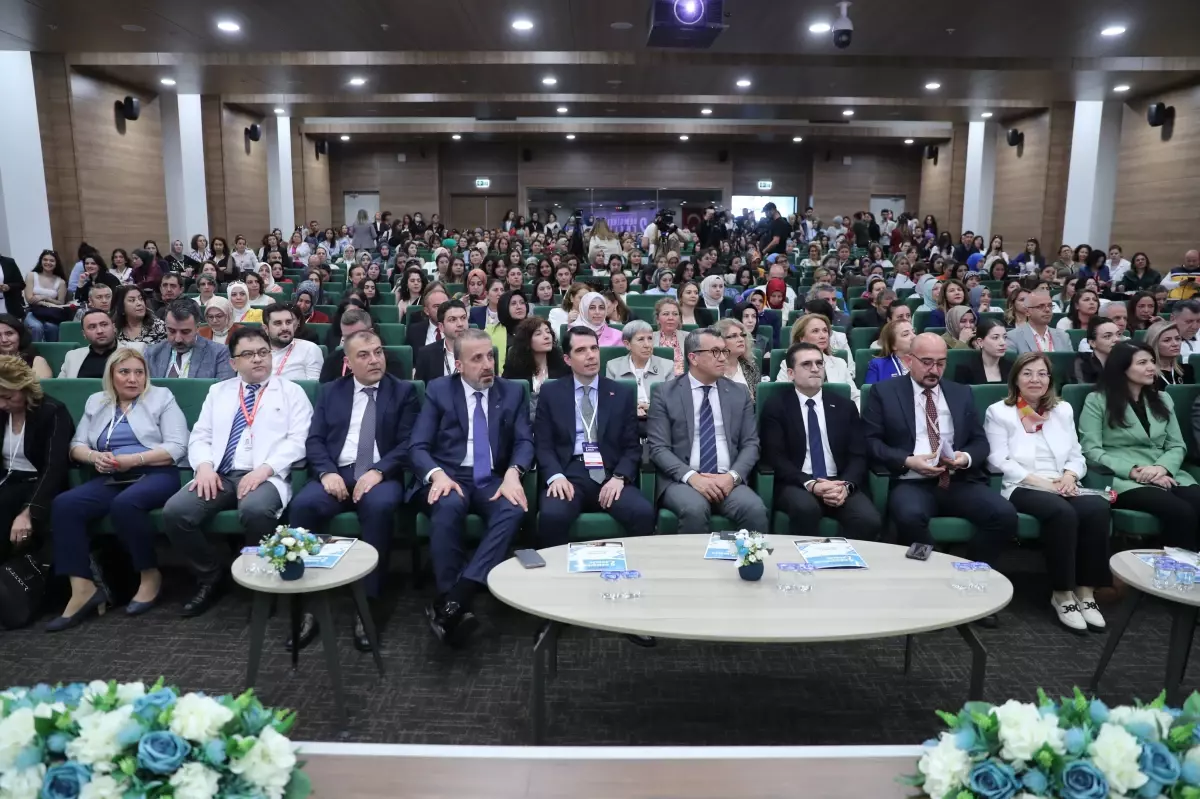 2'nci Ulusal Bütünleşik Hemşirelik ve Ebelik Kongresi Ankara'da Gerçekleşti