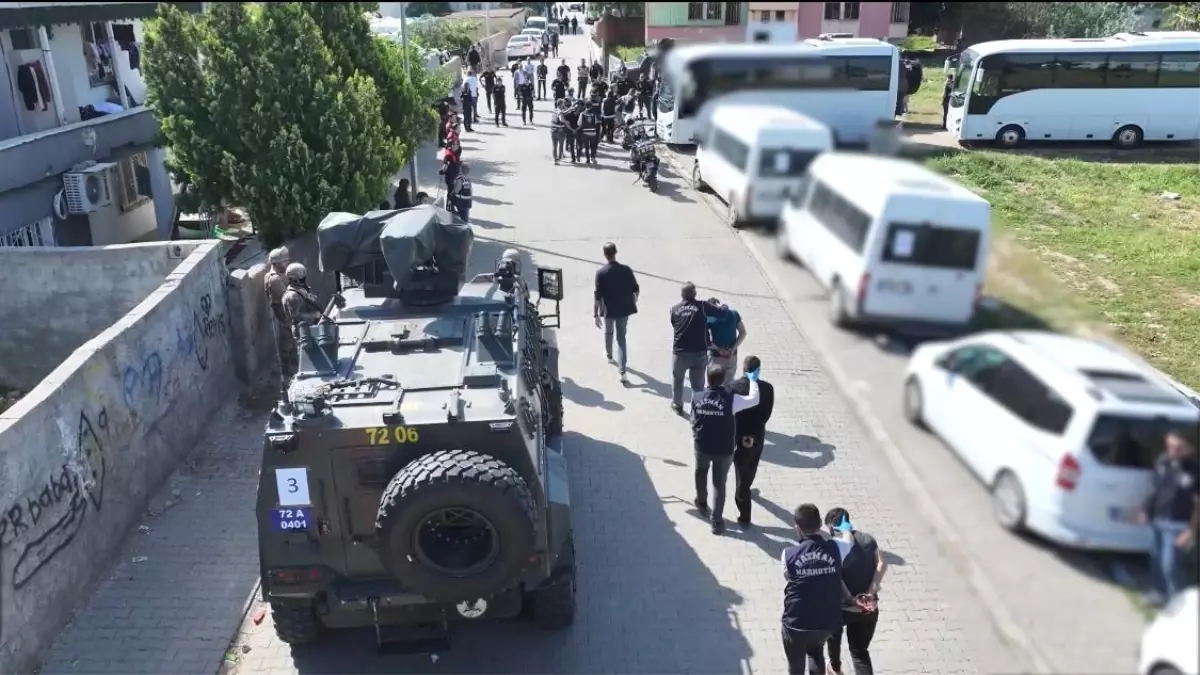 Batman'da Uyuşturucu Operasyonunda 21 Gözaltı