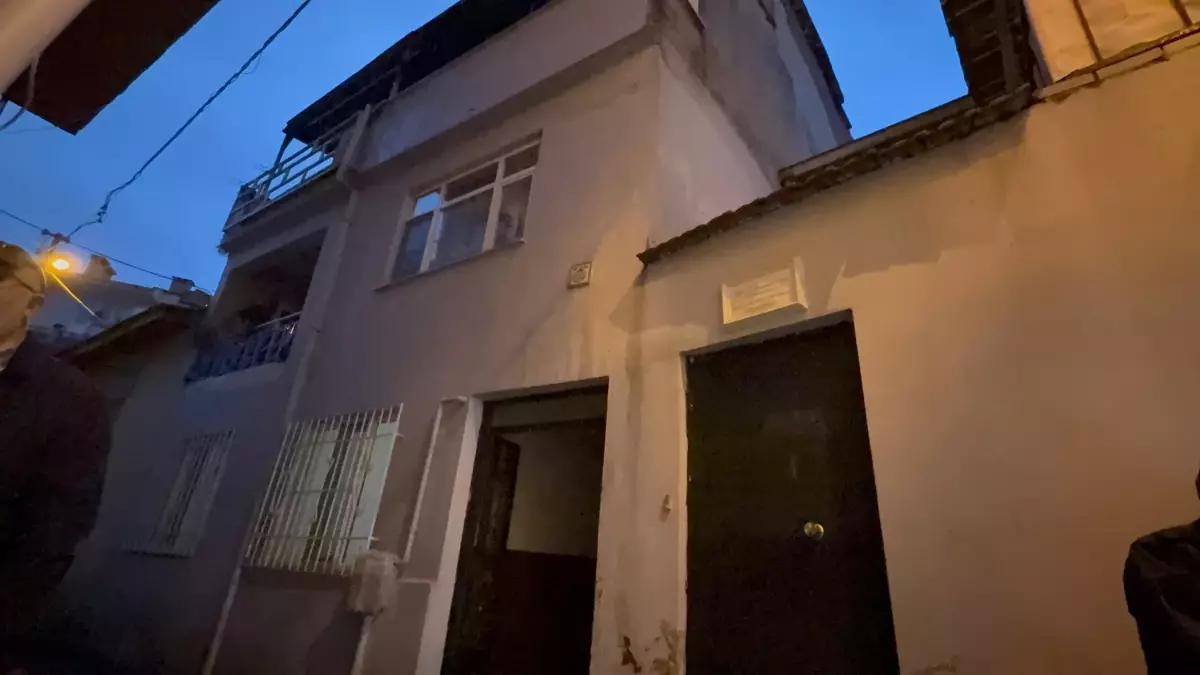 Bursa'da Yangın Faciası: 63 Yaşındaki Ayşe Açar Hayatını Kaybetti
