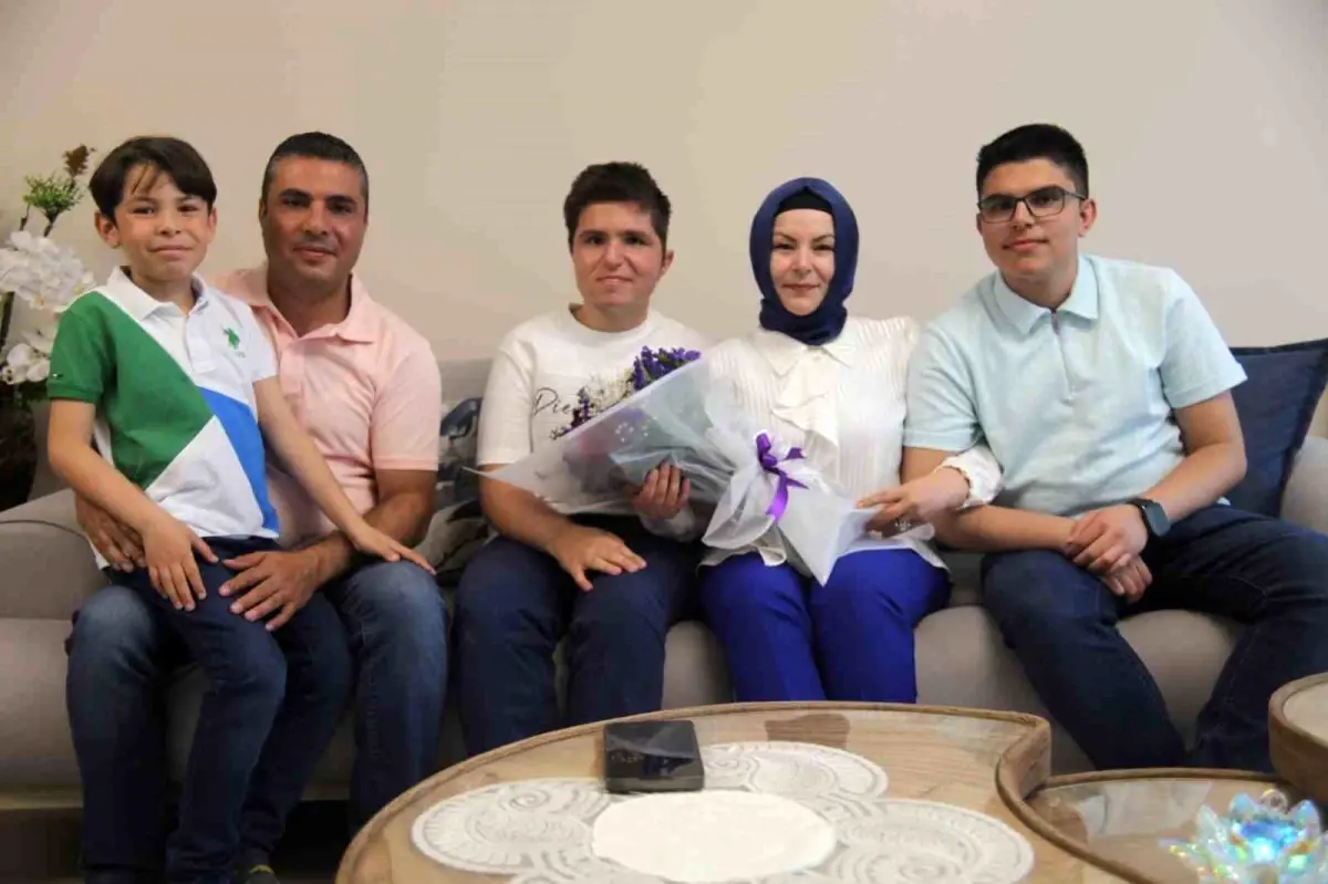Gülistan Sarkurt: Zorluklara Rağmen Başarıya Ulaşan Bir Anne
