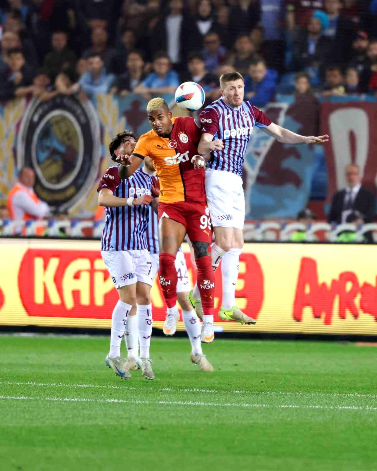 Galatasaray, Trabzonspor'u Mağlup Ederek Yenilmezlik Serisini 6 Maça Çıkardı
