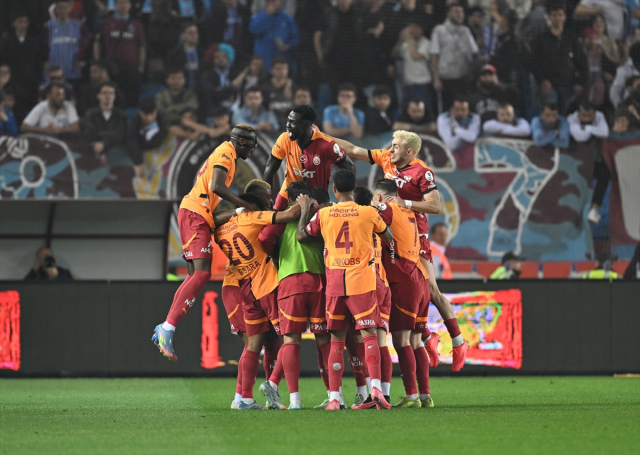 Galatasaray, Trabzonspor'u mağlup etti! Şampiyonluğa 1 maç kaldı
