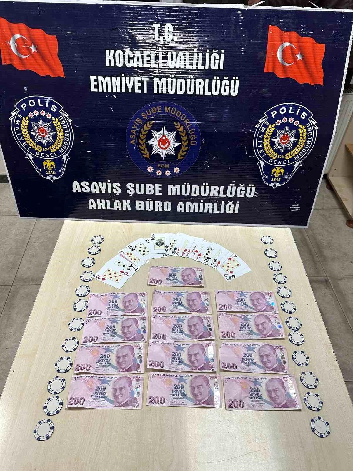 Kocaeli'de Kumar Oynayan 3 Kişiye Ceza Kesildi