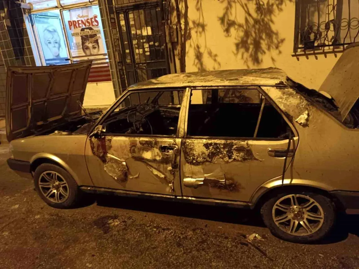 Manisa'da 13 Araca Zarar Veren Şahıs Gözlem Altına Alındı