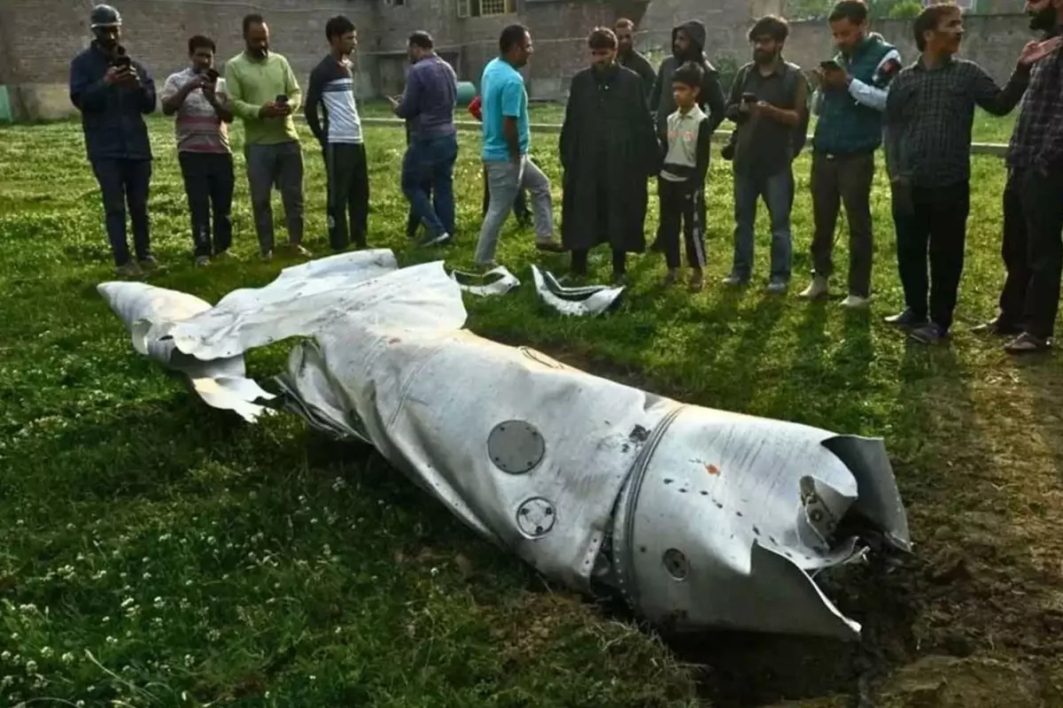 Pakistan, Hindistan'a ait İsrail yapımı 77 SİHA'yı düşürdü