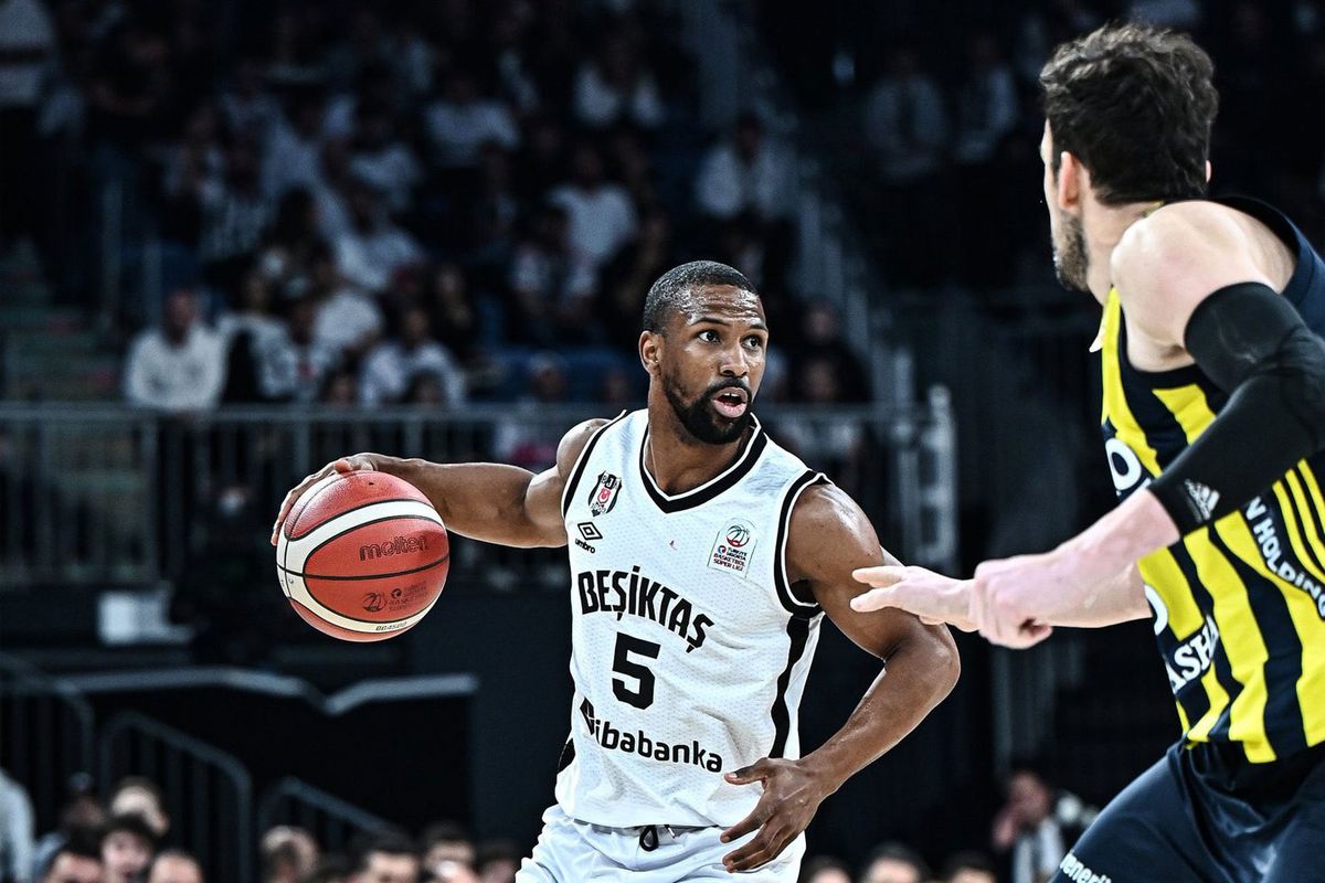 Potada nefes kesen derbi Beşiktaş'ın