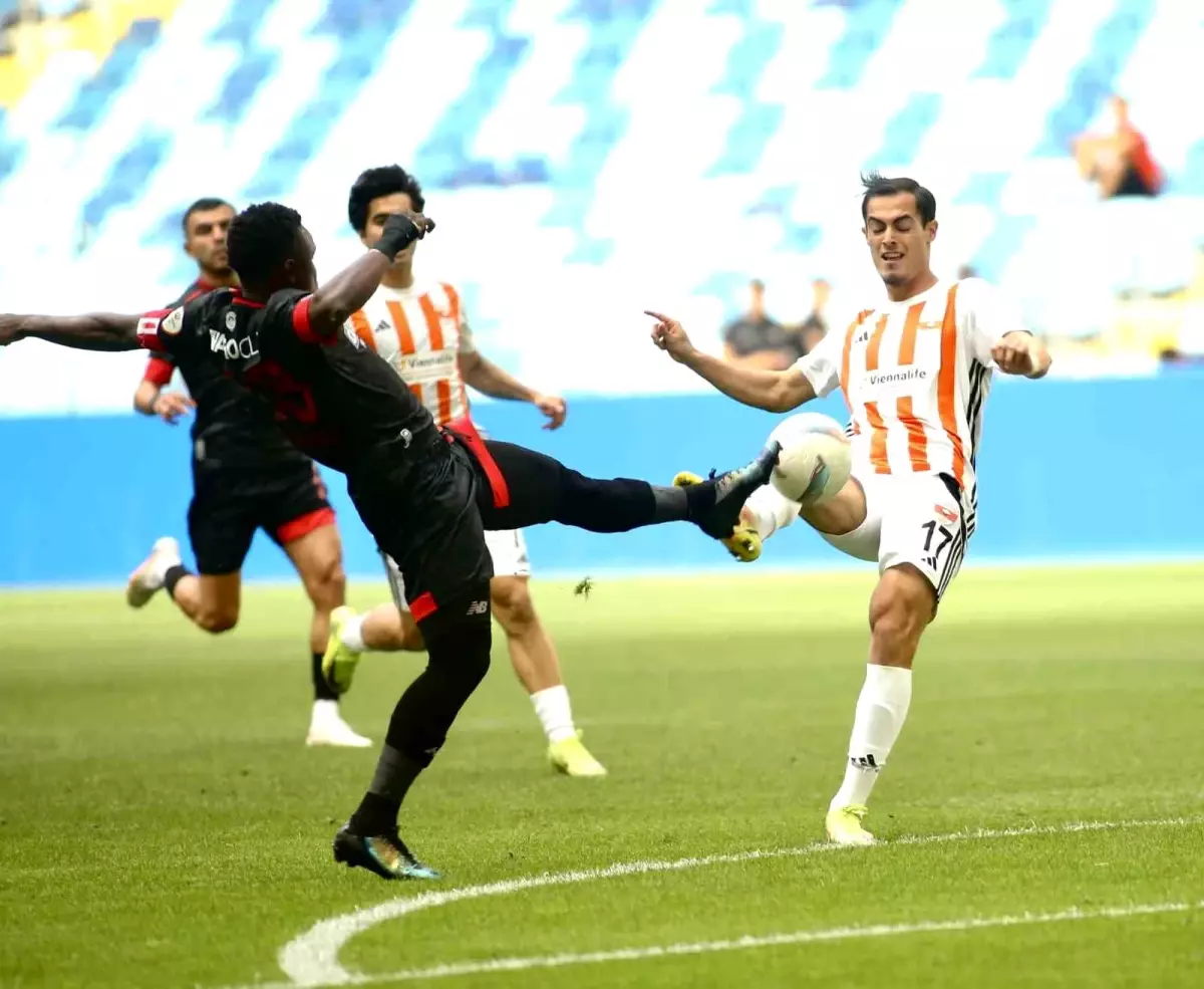 Adanaspor Boluspor'u 7-0 ile Geçti