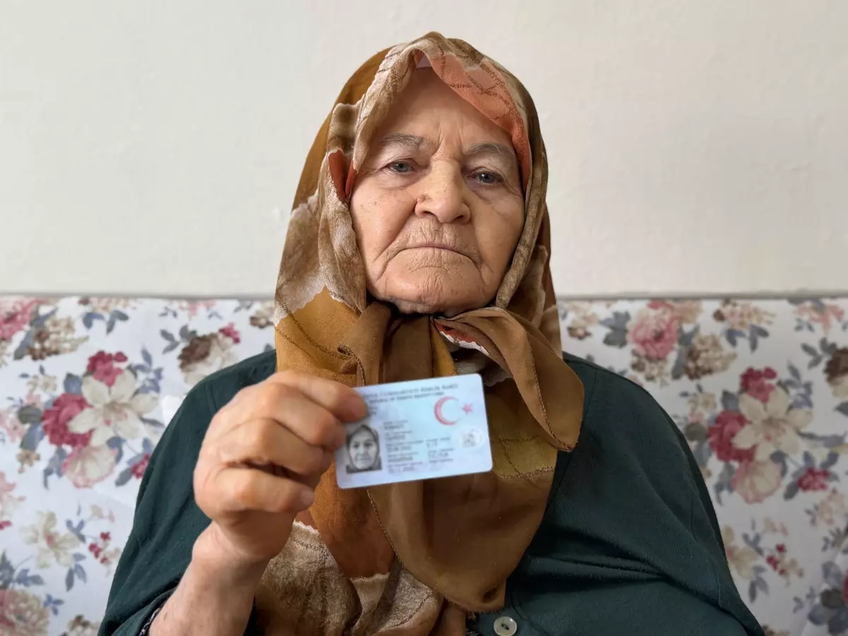 109 Yaşındaki Anneye Anneler Günü Ziyareti