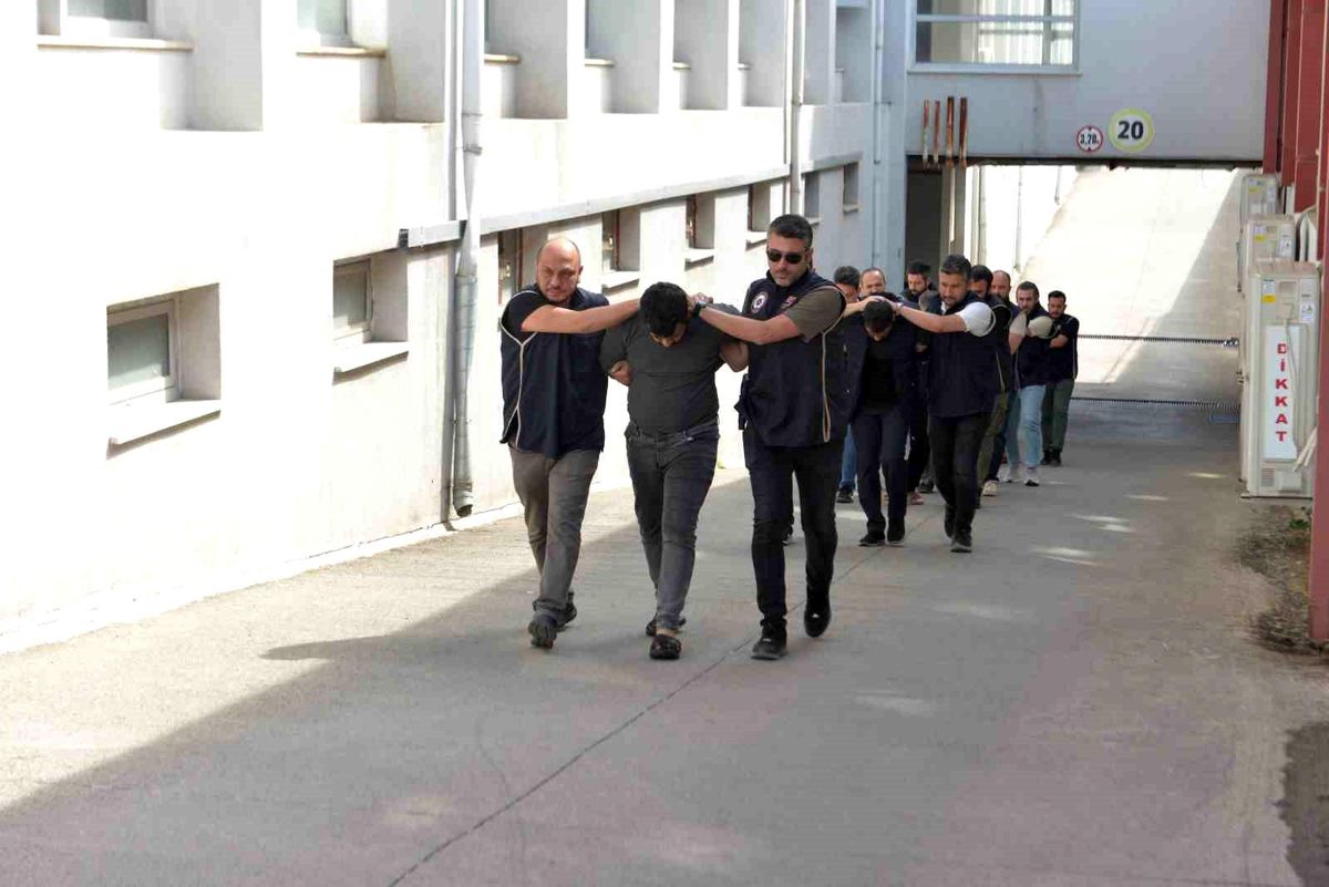 Adana'da DEAŞ Hücresine Operasyon: 5 Tutuklama