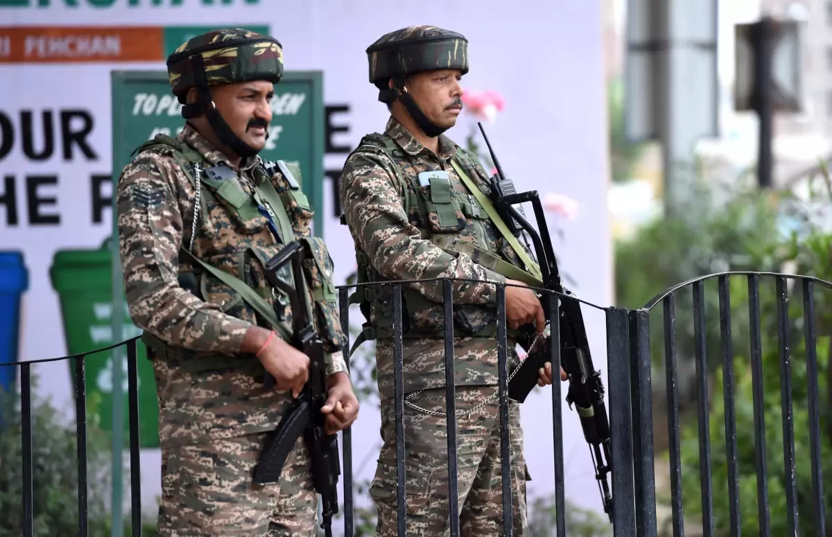 Hindistan ve Pakistan, Keşmir'de Ateşkes Anlaştı