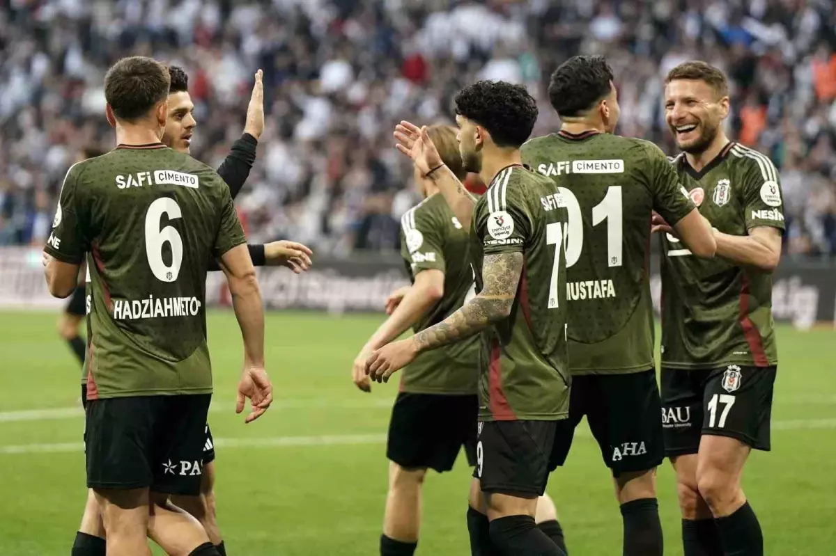 Beşiktaş, Adana Demirspor'u 4-1 Mağlup Ederek Galibiyet Serisini 3 Maça Çıkardı