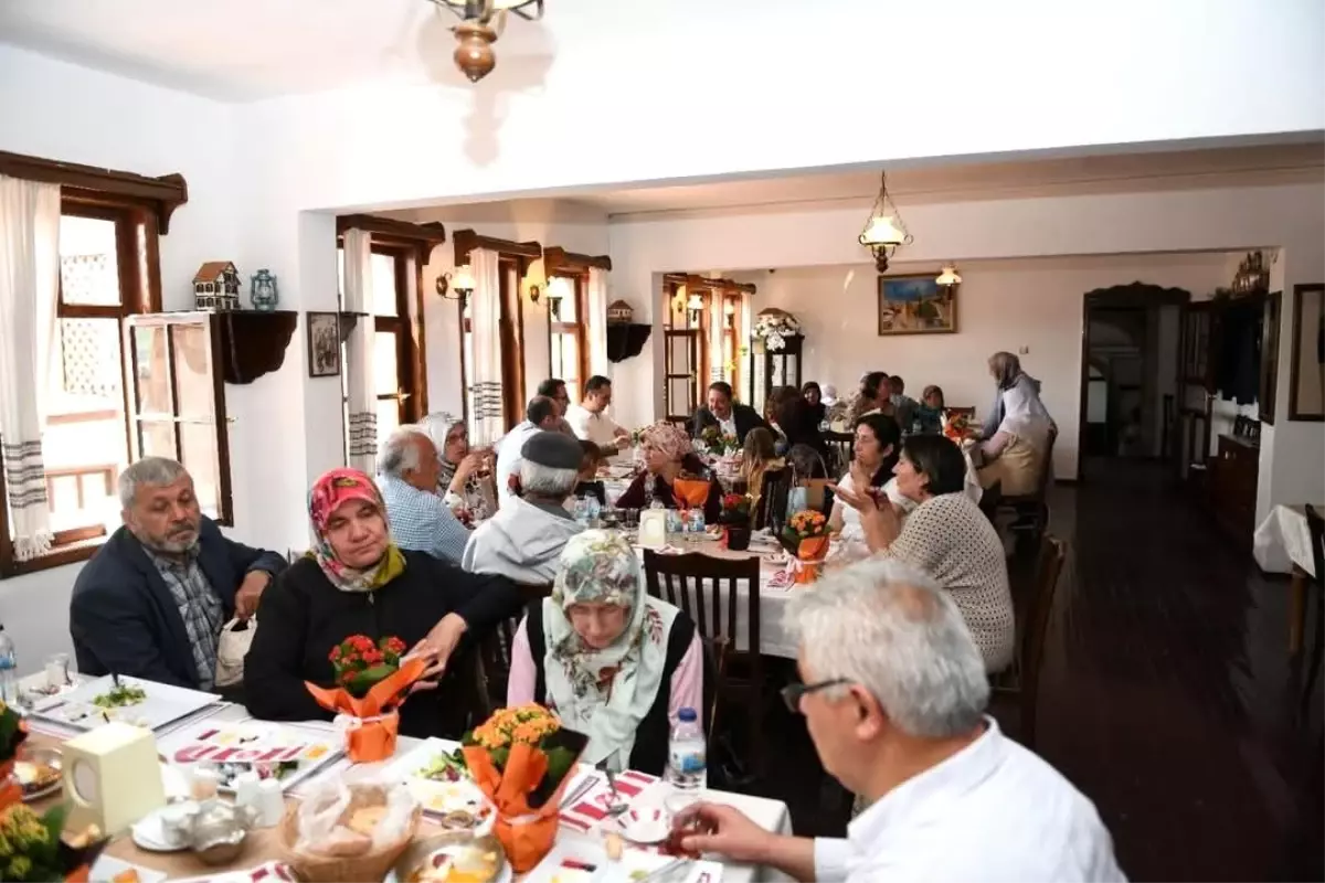Beypazarı'nda Anneler Günü dolayısıyla şehit anneleri bir araya geldi