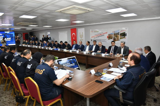 İçişleri Bakan Yardımcısı Karaloğlu: Depremin yaraları sarılıyor