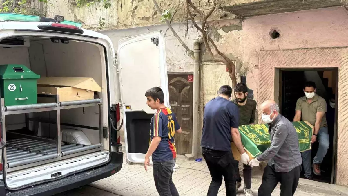 Diyarbakır'da kaybolan yaşlı adam evinde ölü bulundu