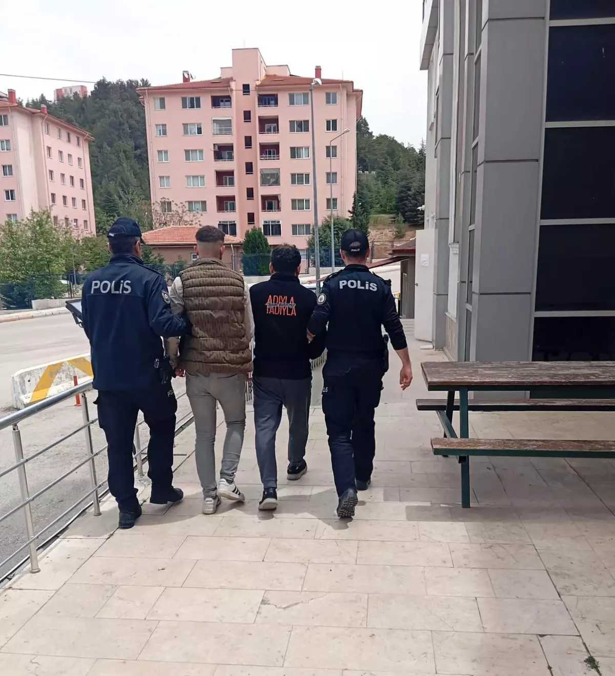 Isparta'da Hapis Cezası Bulunan İki Şahıs Yakalandı