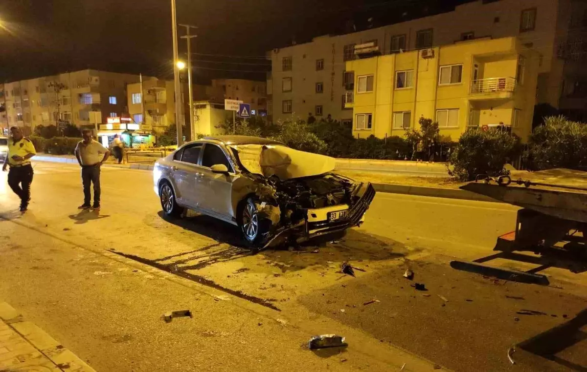 Mersin'de Trafik Kazası: 2 Yaralı