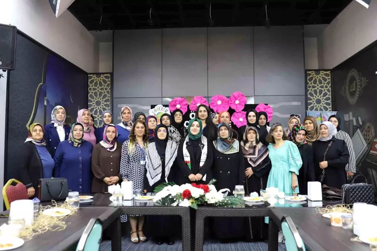 Malatya'da Anneler Günü Etkinliği: Gazzeli Annelere Destek Mesajı