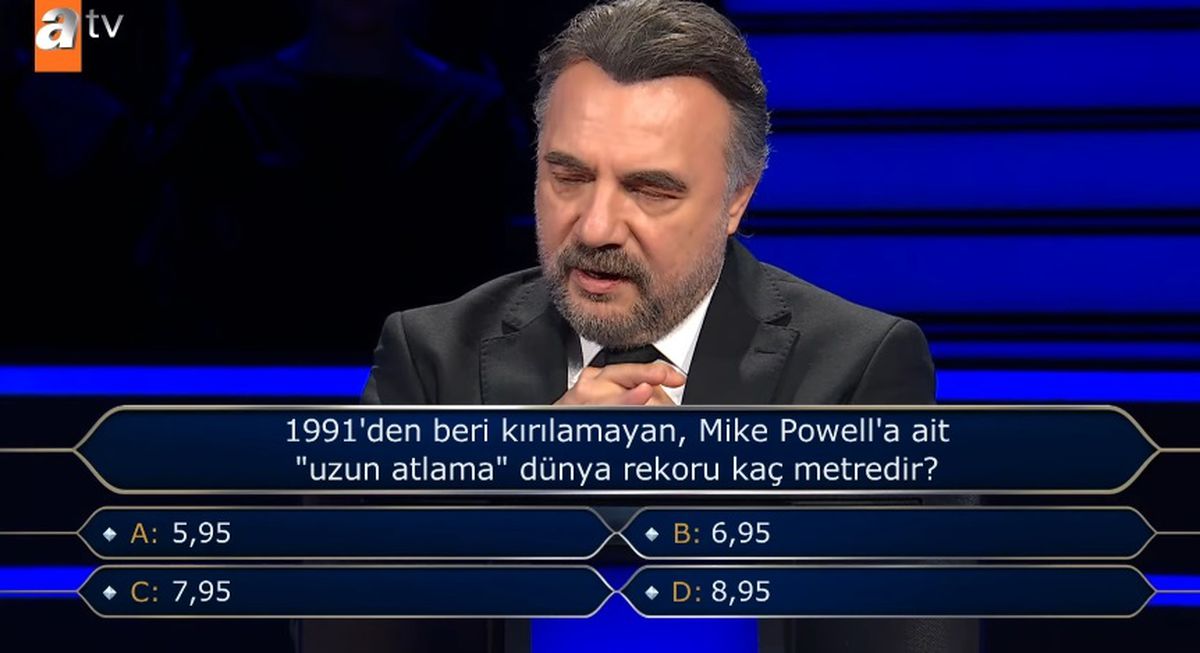 Mike Powell'ın uzun atlama rekoru kaç metredir?
