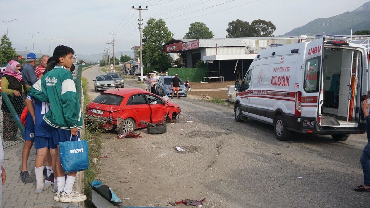 Fethiye'de Trafik Kazası: 6 Yaralı, Sürücü Firar Etti