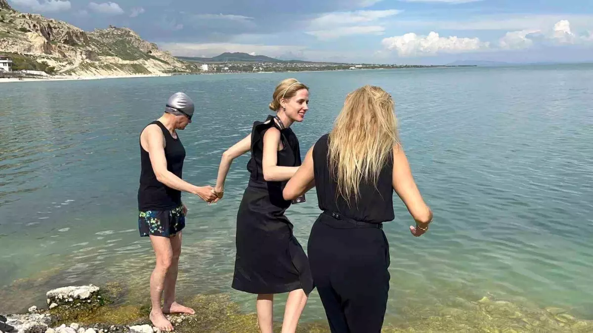 Beş Minare Film Festivali'nde Ünlü İsimler Van Gölü'nde Bülündü