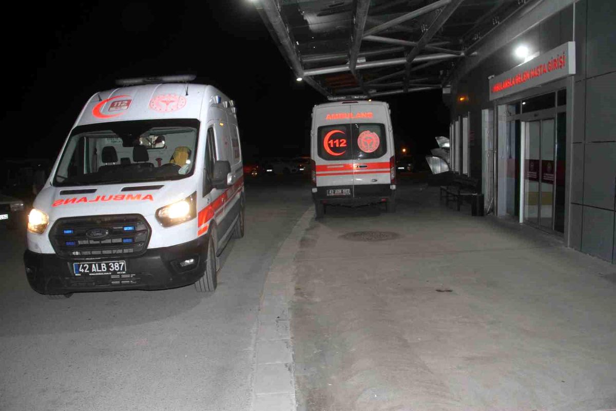 Beyşehir'de Parkta Çıkan Kavga: 16 Yaşındaki Genç Bıçaklandı
