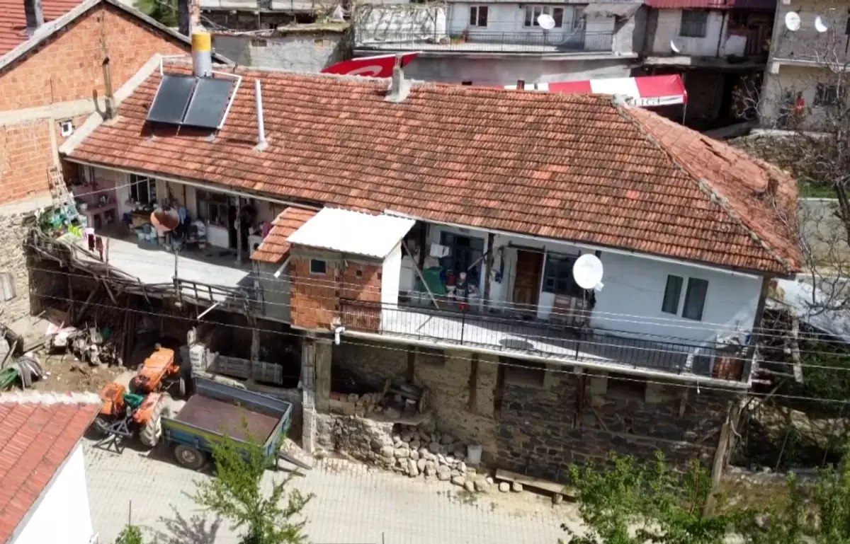 Şehit Önder Özen'in ailesine verdiği evi yenileme sözünü devlet gerçekleştirecek