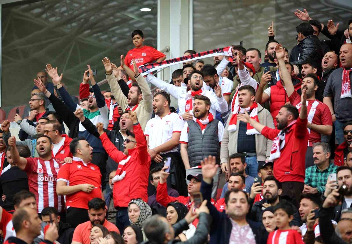 Sivasspor Taraftarları Bodrum FK Maçına Yoğun İlgi Gösterdi