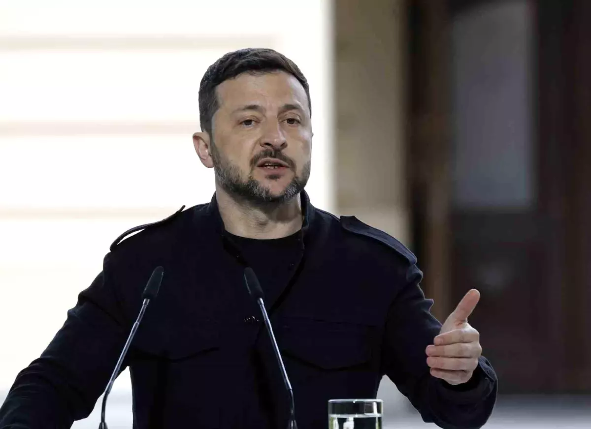 Zelenskiy: 'Perşembe günü Putin'i Türkiye'de bekliyor olacağım'