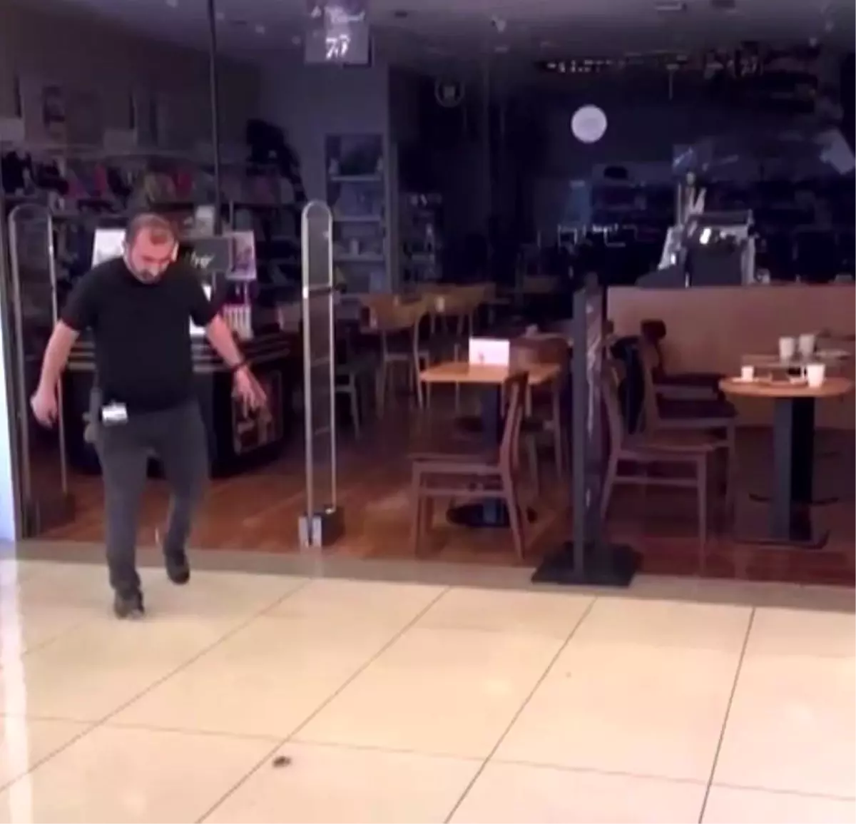 Bursa'da Korupark Alışveriş Merkezi'ni Su Bastı