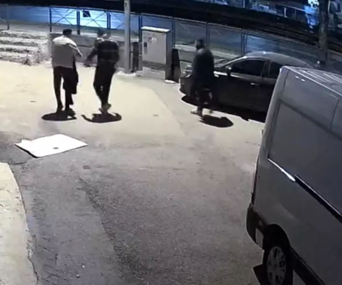 Bursa'da Kanlı Hesaplaşma: Eğlence Mekanında Silahlı Saldırı! Bir Can Kaybı, Bir Yaralı