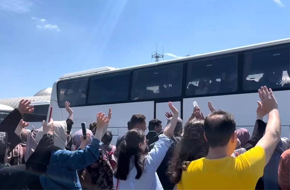 Bursa'dan Hac Kafilesi Kutsal Topraklara Uğurlandı