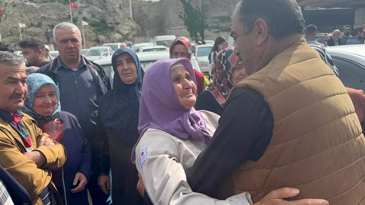 Eğirdir'den 33 Hacı Adayı Kutsal Topraklara Uğurlandı