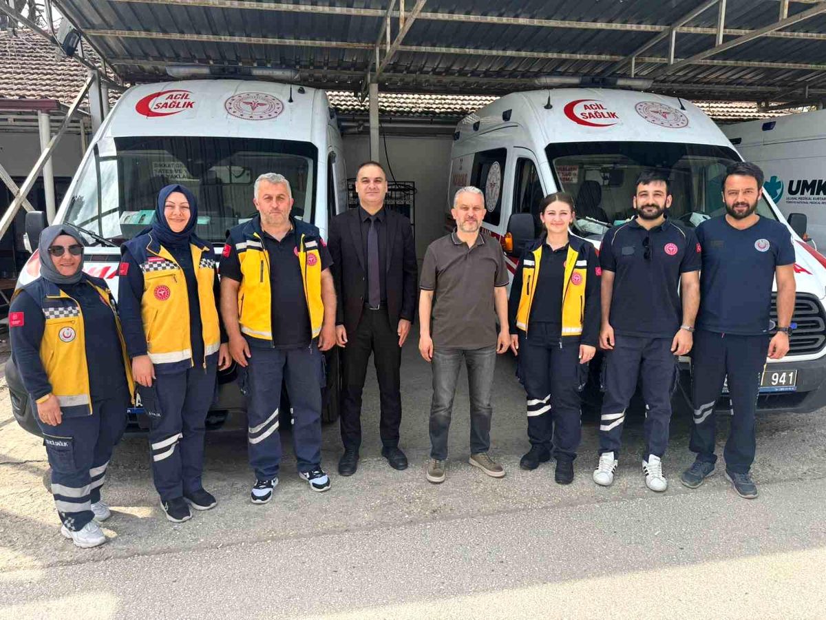 Düzce Sağlık Müdürü Acil Sağlık Çalışanlarını Ziyaret Etti