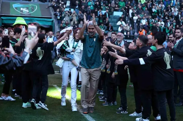 The era of İsmet Taşdemir at Kocaelispor has ended