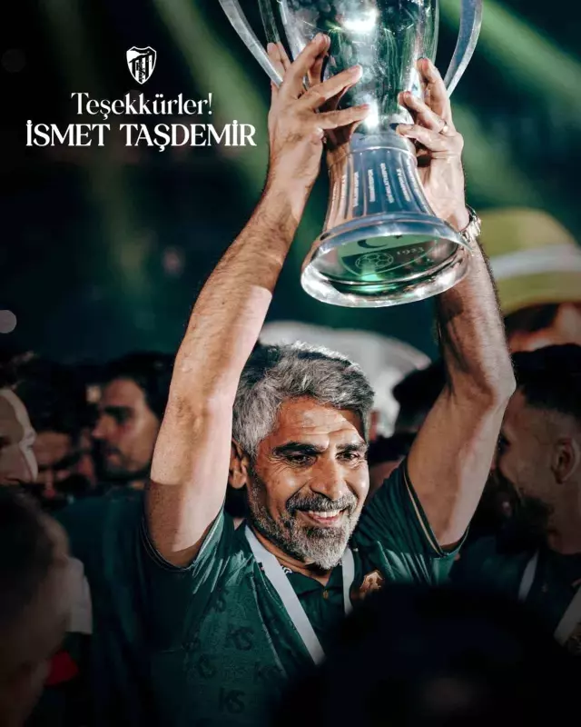 The era of İsmet Taşdemir at Kocaelispor has ended