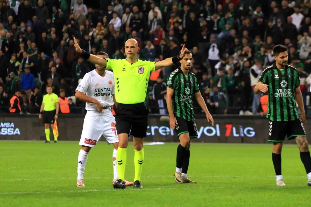 Kocaelispor, Trendyol 1. Lig'i 83 Kartla Tamamladı